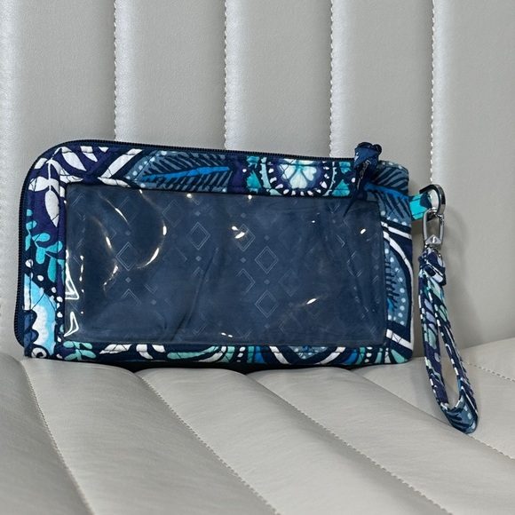 Vera Bradley Blue Island Medallion Large Zip Around Phone Wristlet 8"x4.5" NWOT - Picture 3 of 13